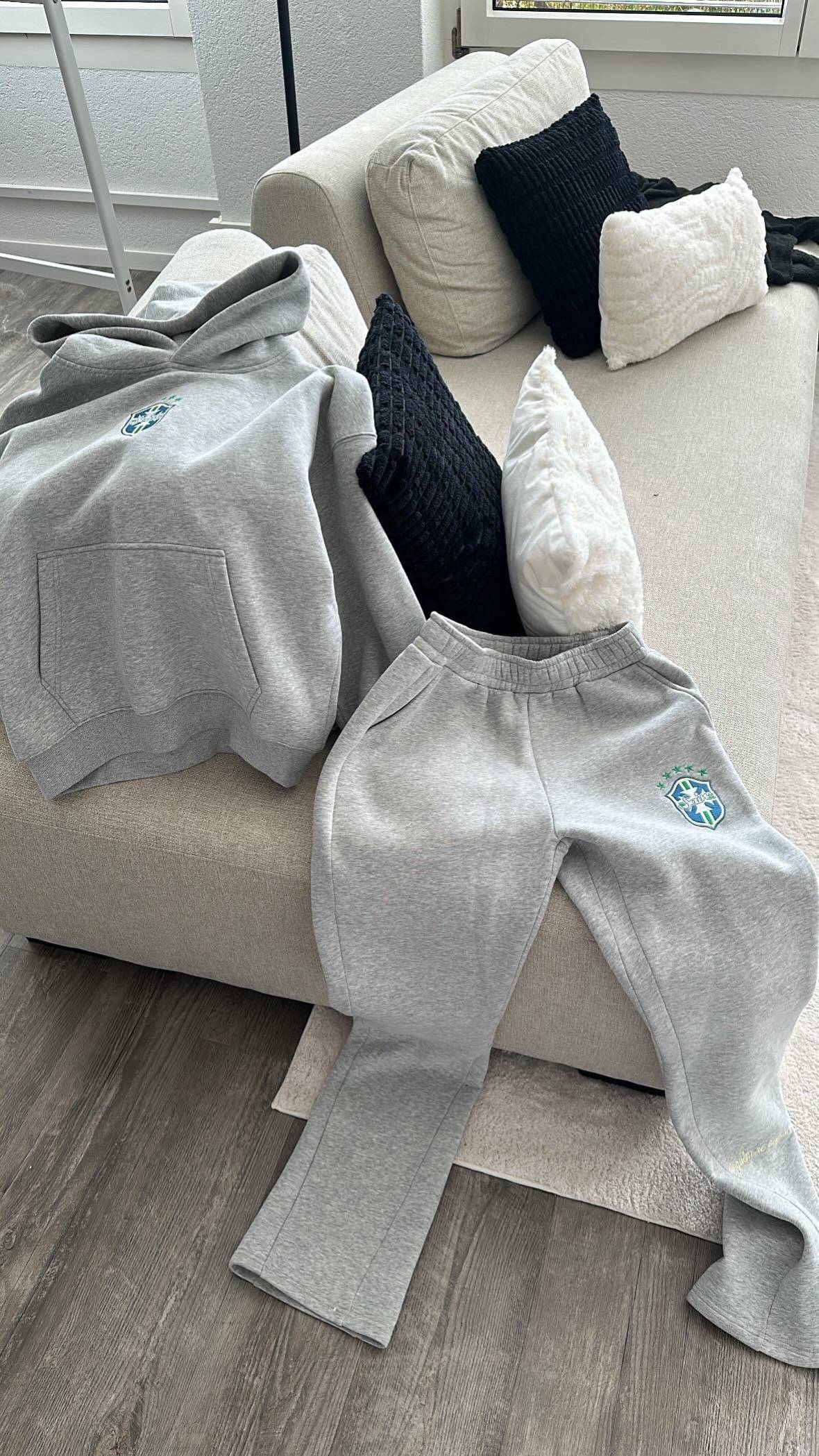 FULL ESSENTIAL TRACKSUIT