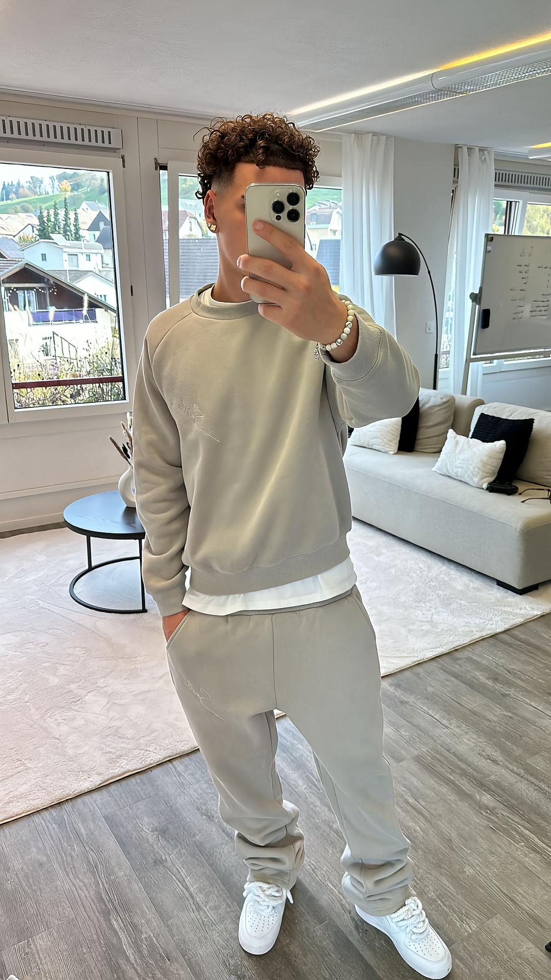 SIGNATURE TRACKSUIT